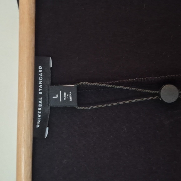 Universal Standard Black Drape Top Faux Wrap Flowy Minalist Size Large 22/24 - Picture 3 of 7